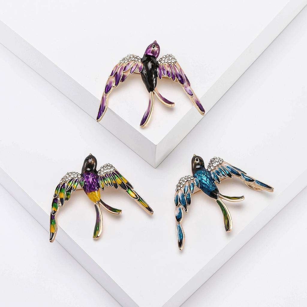 Rhinestone Swallow Brooches for Women Unisex Animal Bird Pins Event Funny Luxury Party Backpack Decoration Clothes Accessories