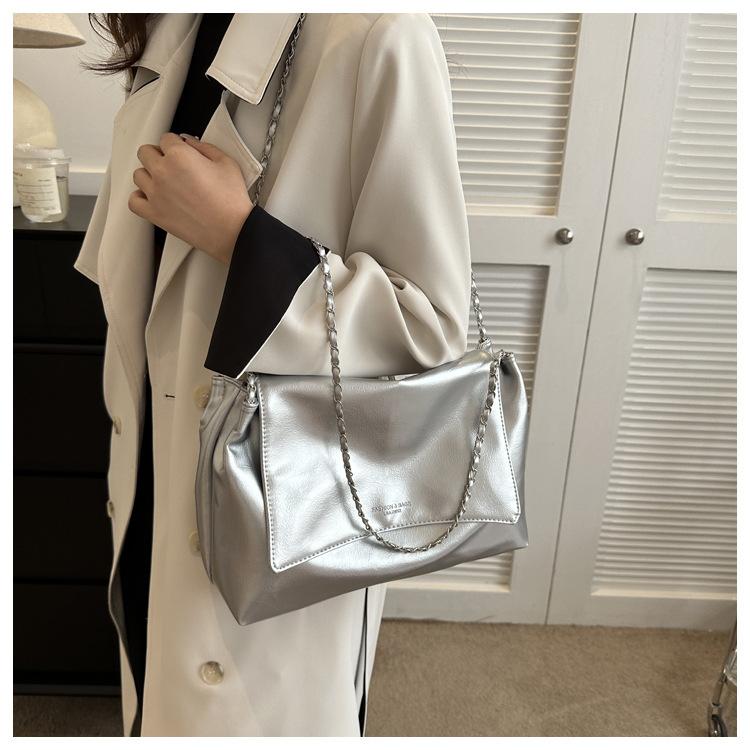 Chic Soft Faux Leather Chain Tote Bag for Women, Large Capacity Minimalist Shoulder Handbag, Trendy Solid Color Commuter Purse