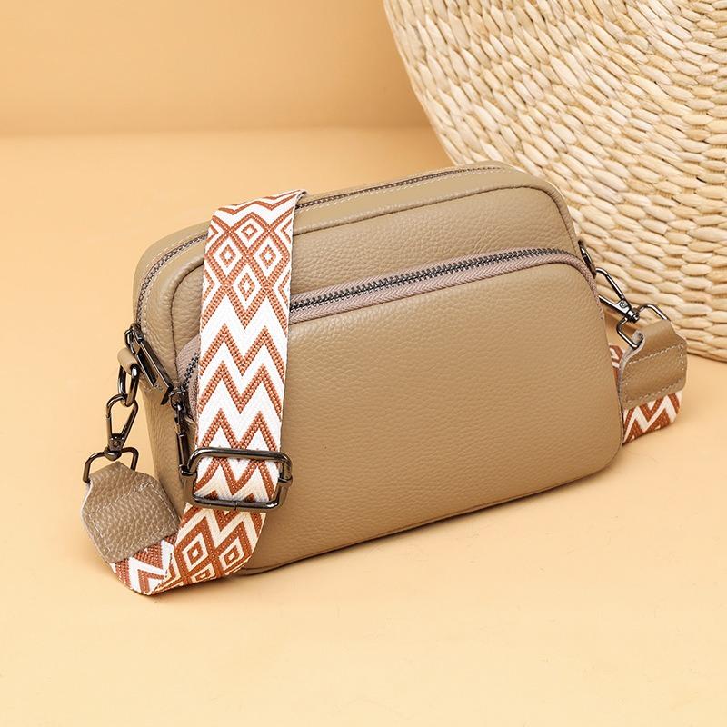 First layer cowhide women's bag women's shoulder bag simple retro messenger small square bag fashionable versatile underarm women's bag