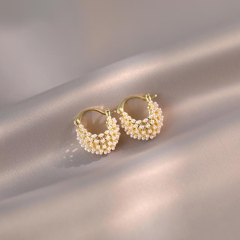 New French Design with Copper Imitation Pearl Luggage Basket Earrings for Women's Banquet Jewelry Earrings 2024