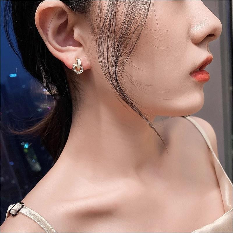 Korean White Drip Oil Circular Stud Earrings for Women Exquisite Sparkling Crystal Geometric Round Earrings Party Jewelry Gifts