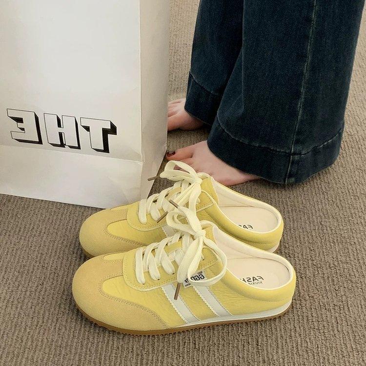 Baotou slippers women's summer outer wear 2025 new super fire moral training shoes half-drag white shoes popular one-pedal casual shoes