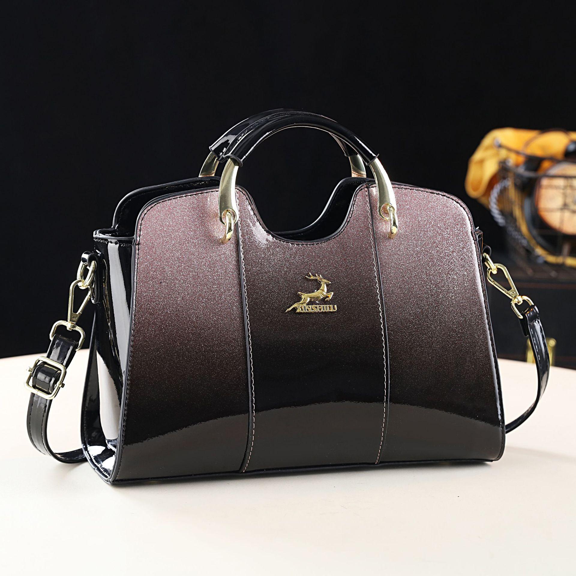 

2026 New Patent Leather Handbag for Women, Fashionable and Versatile Large Capacity Single Shoulder Crossbody Bag рожевий