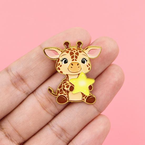 Cute Giraffe Lapel Pin Funny Cartoon Animal Brooch for Bags Jackets & Hats Unique Gift for Kids Teens & Animal Lovers
