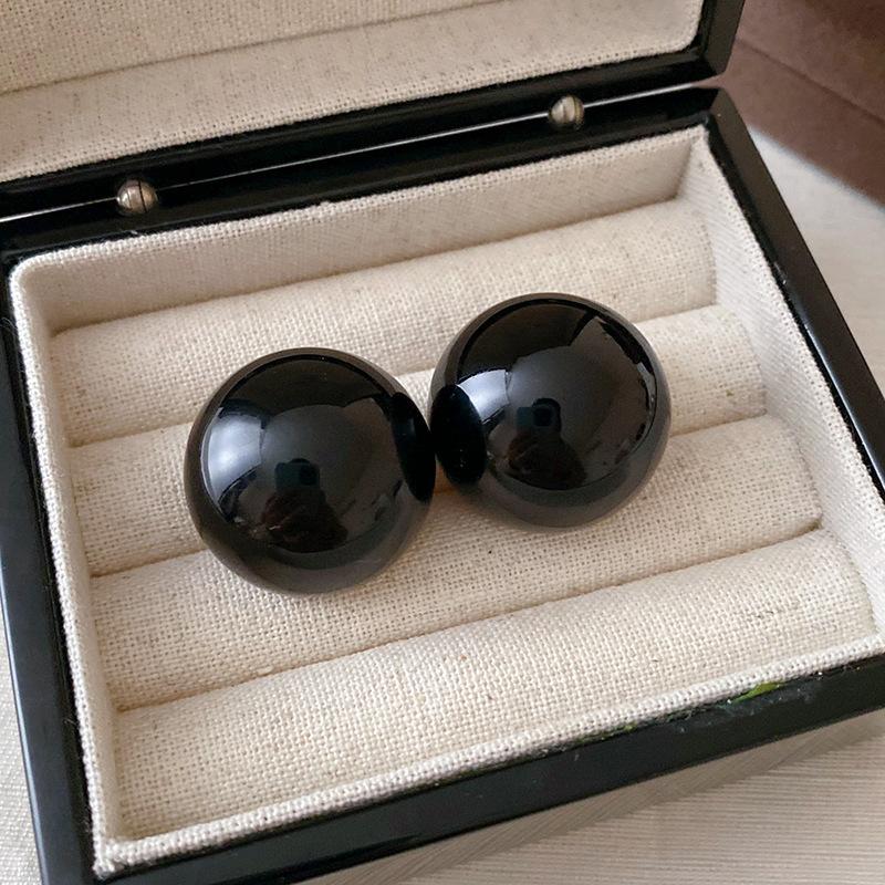 Retro red round pearl stud earrings simple versatile earrings European and American exaggerated earrings women