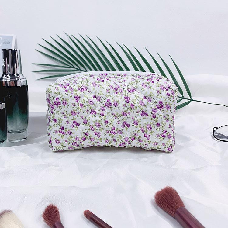 Cotton Floral Makeup Bag With Breathable Design For Daily Use
