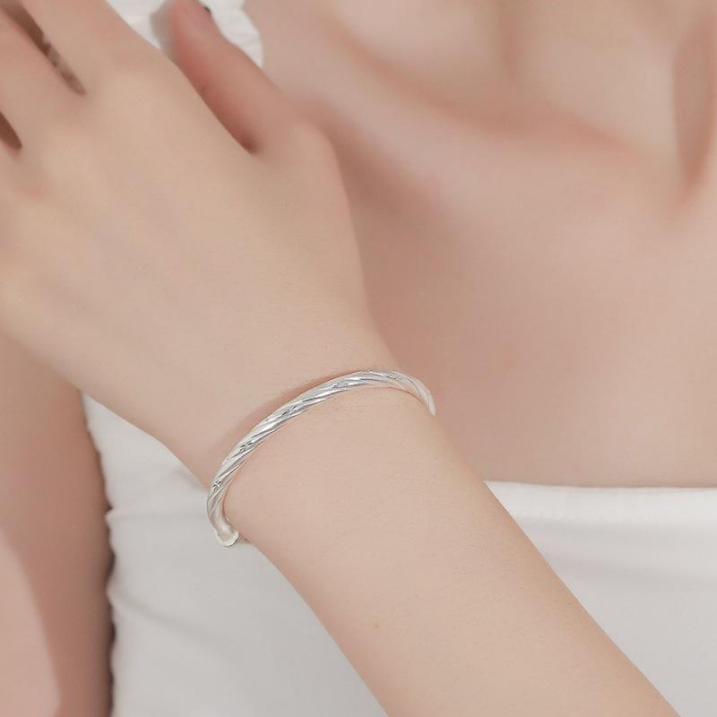 Zuyin 9999 Full Sky Star Transit Bracelet Women's Pure Silver Bracelet Meteor Shower Light Luxury Ancient Method Silver Bracelet Valentine's Day Gift