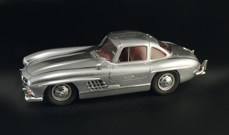 Platz Italeri Scale 300 SL Gullwing Plastic Model Kit IT3612 1/16 Mercedes-Benz (Car)
