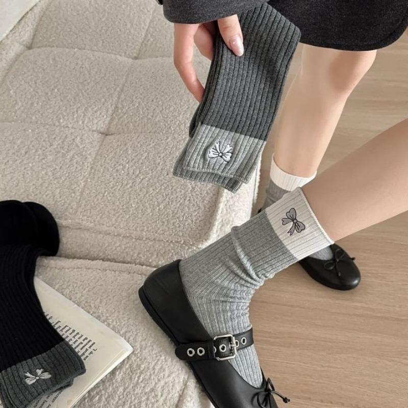 Female Autumn and Winter Lovely Cartoon Embroidery Bow In The Tube Pile Socks