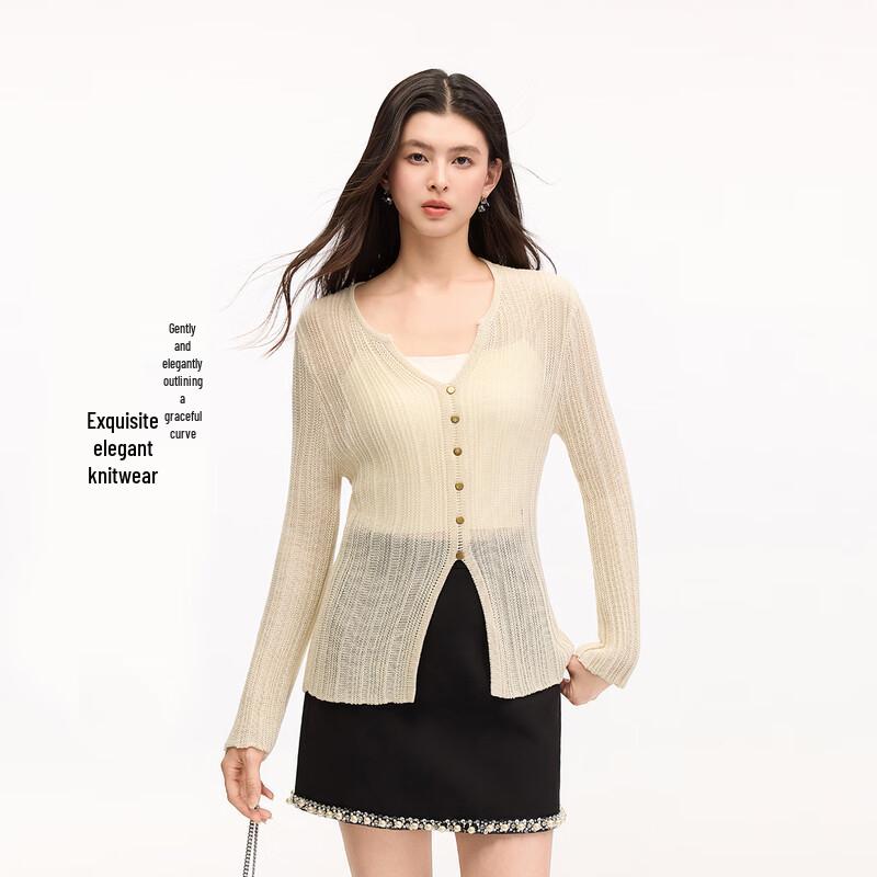 FivePlus Women s V-Neck Knit Cardigan One Size