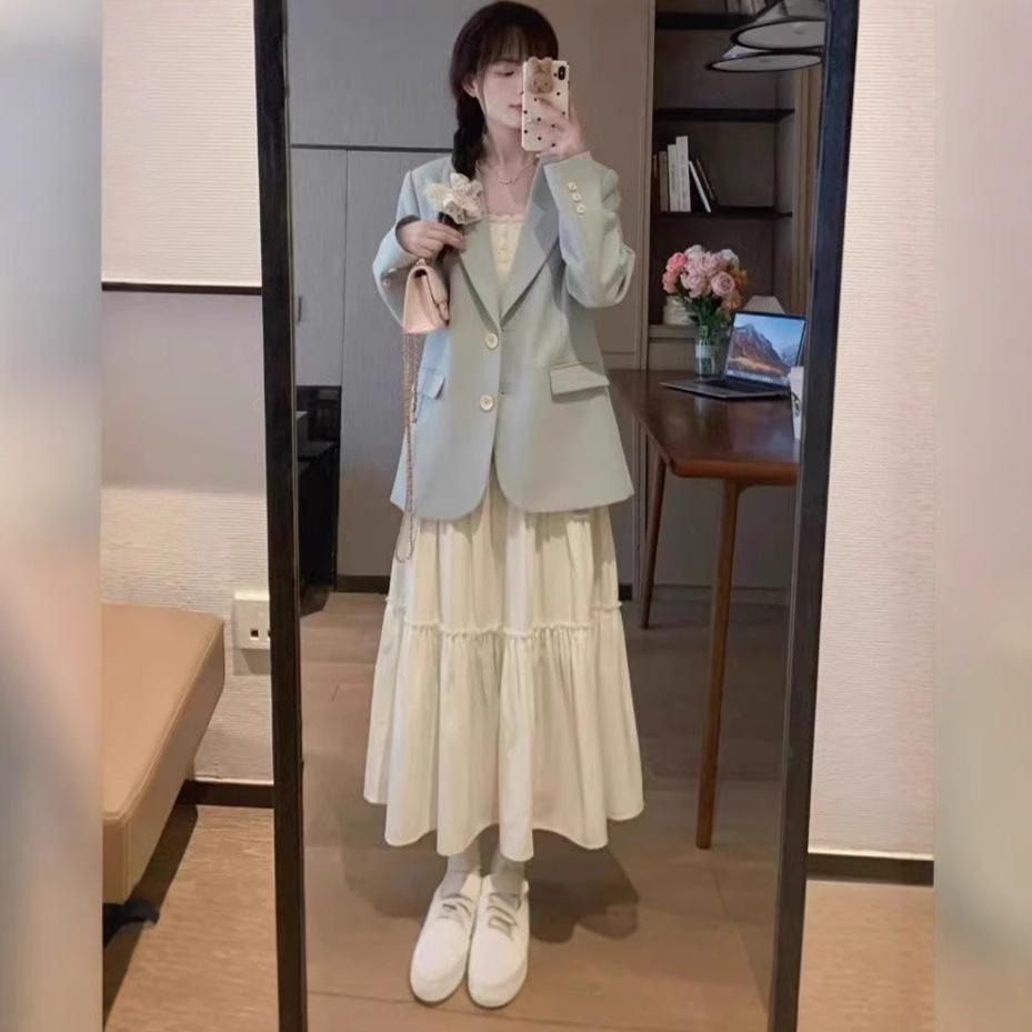 Cream white moonlight summer new seaside vacation temperament waist medium and long skirt gentle suspender dress