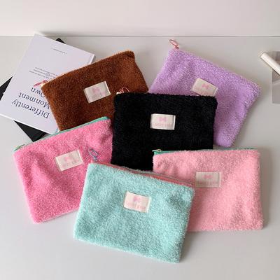 Sac à Maquillage Enveloppe Peluche Coréenne Couleur Bonbon Sac de Rangement Cosmétique pour Filles Sac de Toilette Portable de Voyage Pochette pour Crayons Pochette pour Femmes