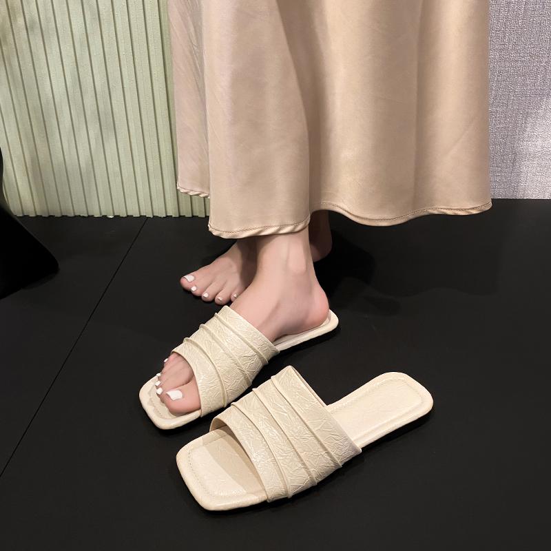 Fashion Simple Light and comfortableFlat Slippers for Women for Summer Outdoor 2025 New Retro Comfortable All-match Leather Sandals