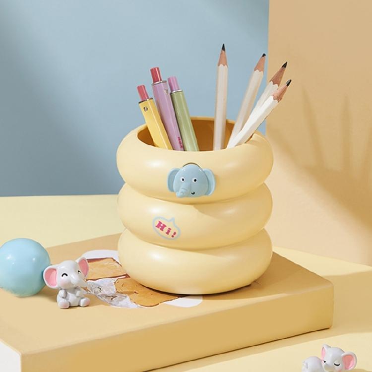 Bright Cartoon Design Plastic Innovative Pen Holder Compact Stationery Case for Students Professionals