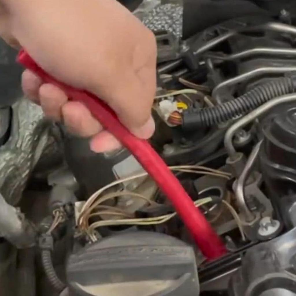 Klíč na svíčky s gumovou hadicí Opakovaně použitelný Nástroj pro montáž a demontáž svíček pro auto a motocykl Univerzální demontážní klíč