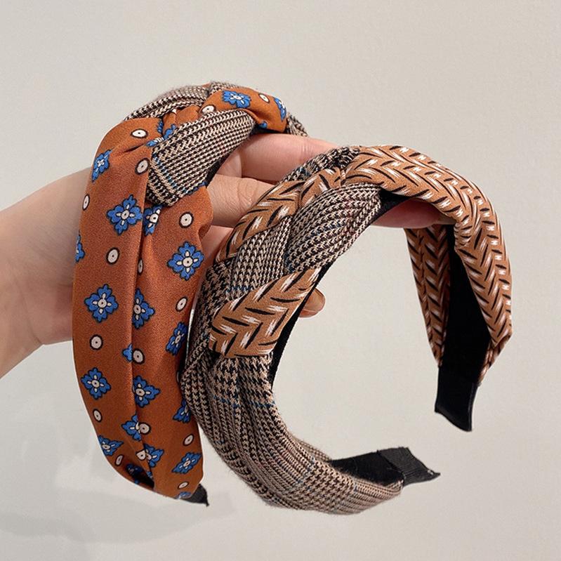 

Elegant 2023 Retro Korean-French Wide Headband for Women – Perfect for Influencers