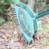 Carbon Steel Long Handled Leaf Grabber Leaf for Lawns,Garden Grass Practical Easy Use Clearing Manual Clearing Leaf Picking Tool