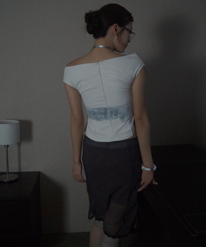 Myujeumyujieom Printed Midi Lace Skirt_Charcoal