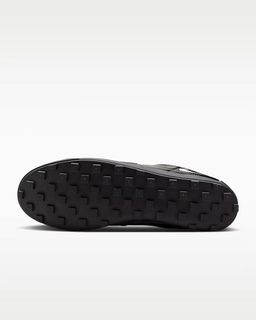 IR5902-010 Nike Astro Grabber "Black"