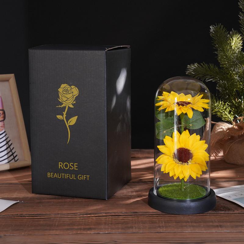 Zwei Seifenblumen, Sonnenblume mit Lampenornament, kreatives Muttertags-Valentinstagsgeschenk, simulierte Sonnenblume.