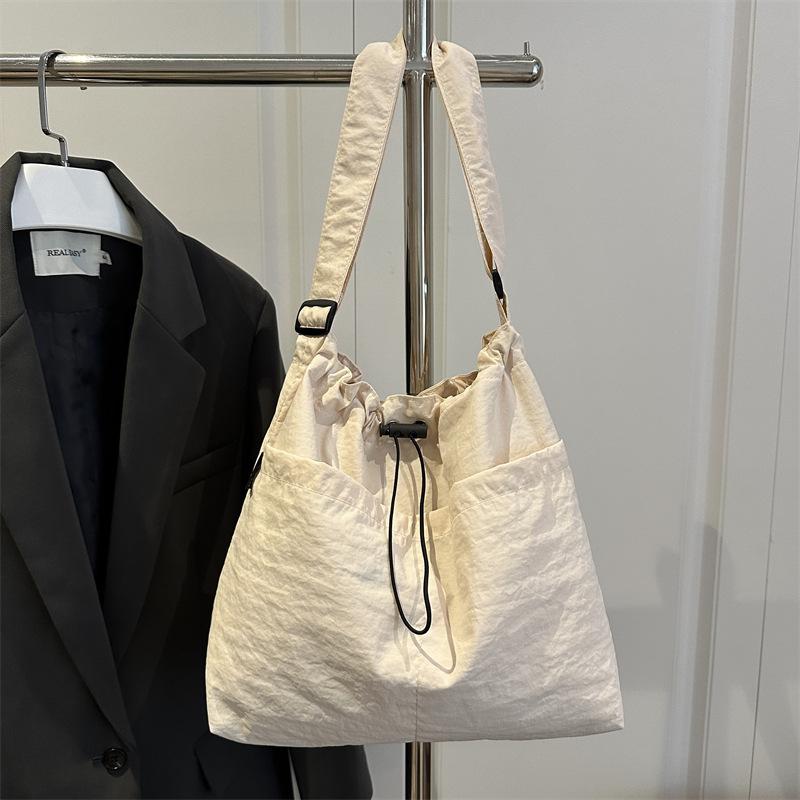 Japanese Casual Big Bag Women's 2025 New Fashion Mommy Shoulder Bag Large Capacity Tote Bag Class Commuter Bag