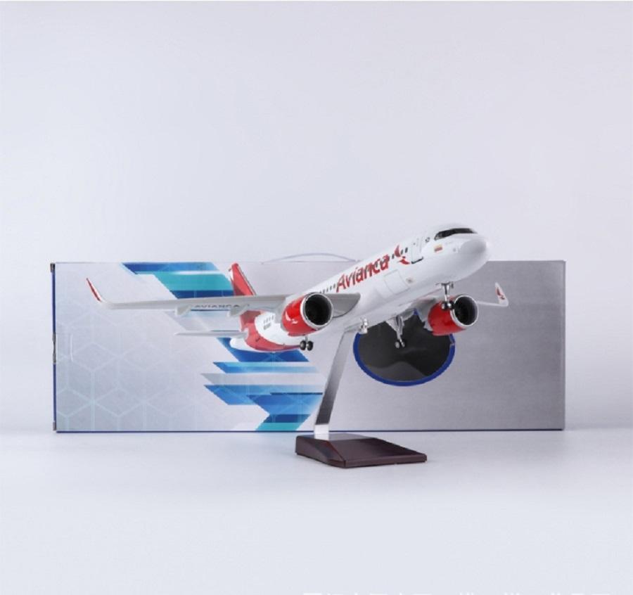 Model Planes 1:80 Scale Model Airplane Airbus 320neo Avianca A320 Airlines Plane Models Display Diecast Aircraft with LED Light
