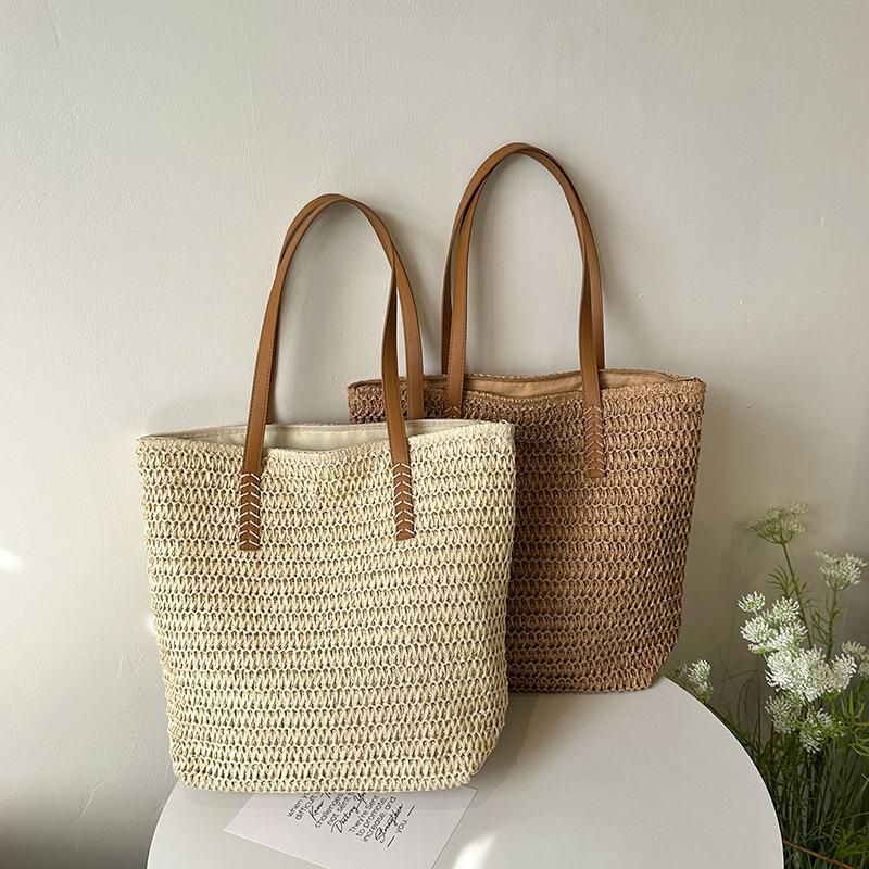 Large-capacity Fashionable Woven Bag Versatile Single-shoulder Bag for Women In Spring and SummerTote Bag