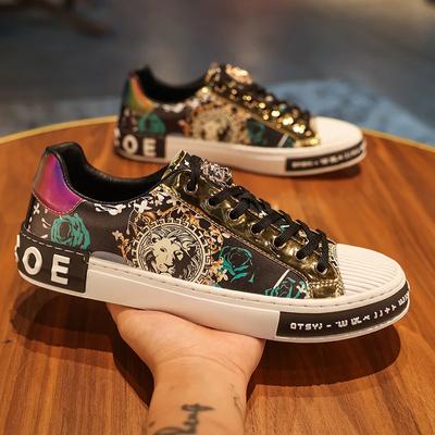 Nuove scarpe da uomo in pelle europea scarpe casual scarpe di tendenza stampate scarpe da skateboard basse scarpe da ginnastica da strada alla moda per giovani