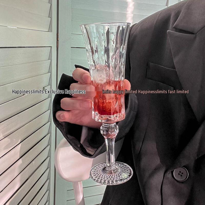 ZISIZ Diamond Embossed Stemmed Champagne Glass