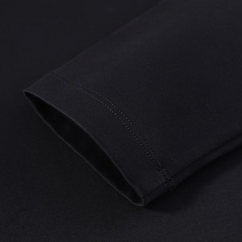 Herrtröja med rund hals och långa ärmar i 100% långfibrig bomull