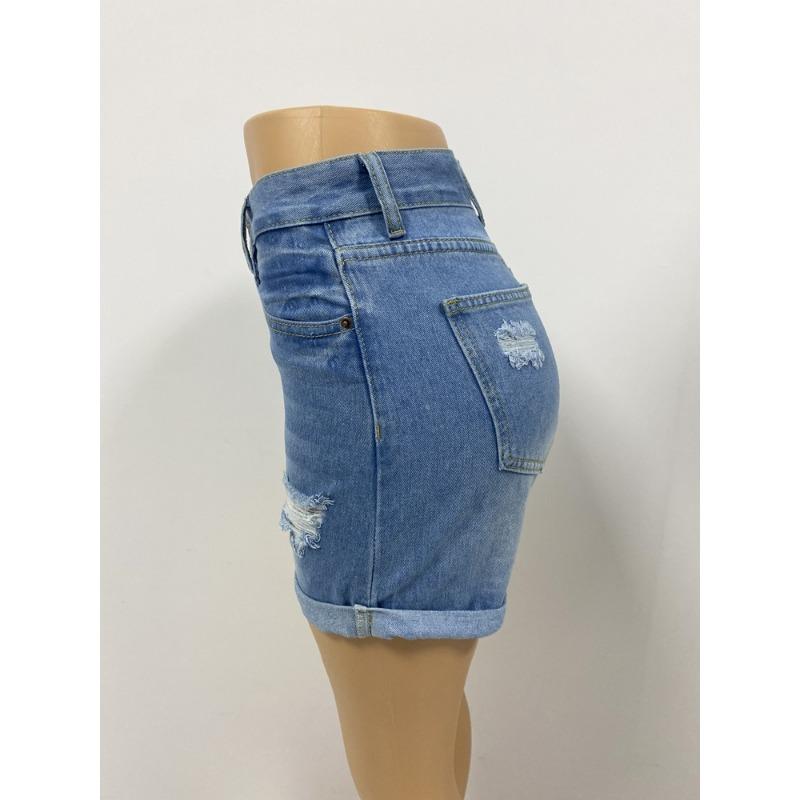 Streetstyle-Denimshorts mit ausgefranstem Saum und geradem Bein