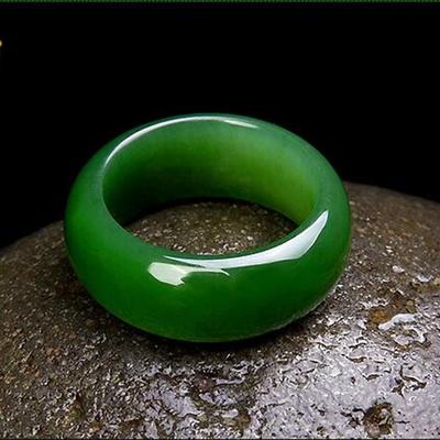 Přírodní zelený Hetian Jade Ring Čínský Jadeit Amulet Módní kouzlo Šperky Ručně vyřezávané Řemesla Dárky pro ženy Muži Prsteny
