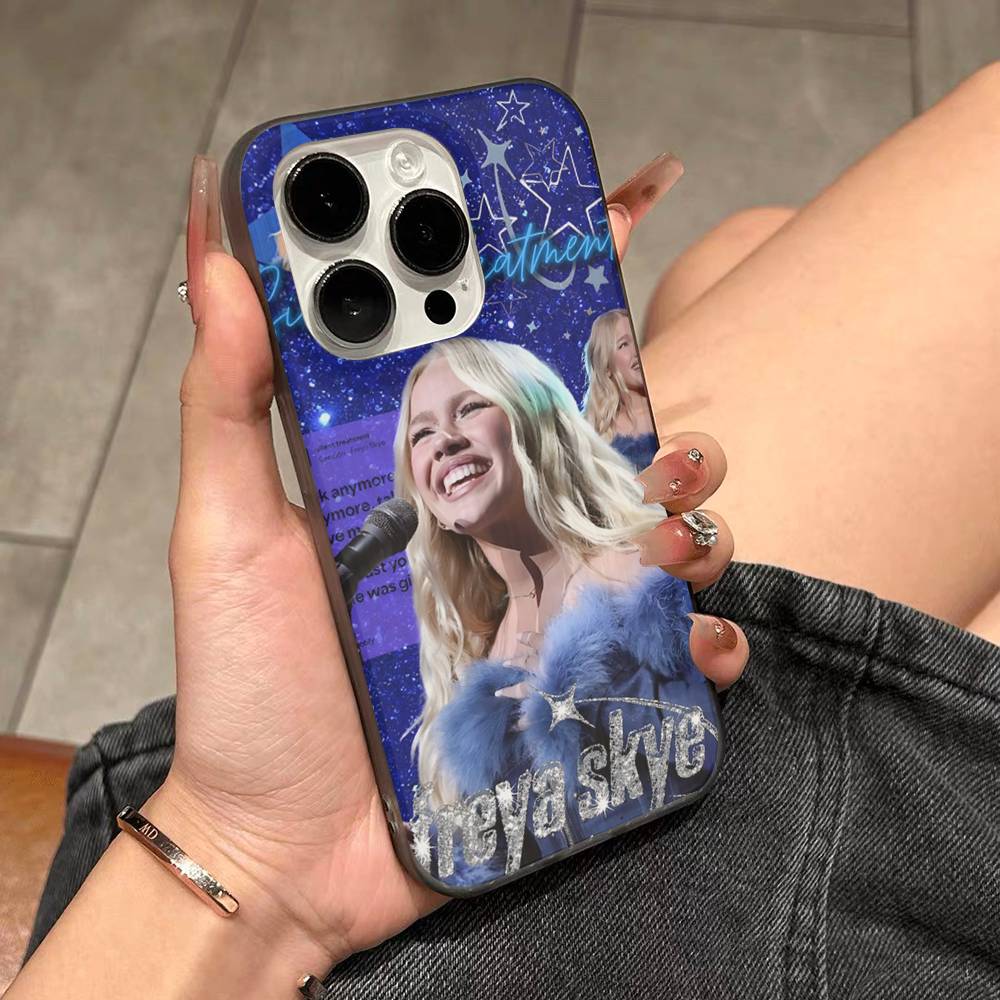 

F-Freya S-Skye Singer For IPhone 17 16 15 Plus Pro Max 12 14 Plus 11 13 Wave Corrugated Stripe Funda Phone Cover iPhone 17