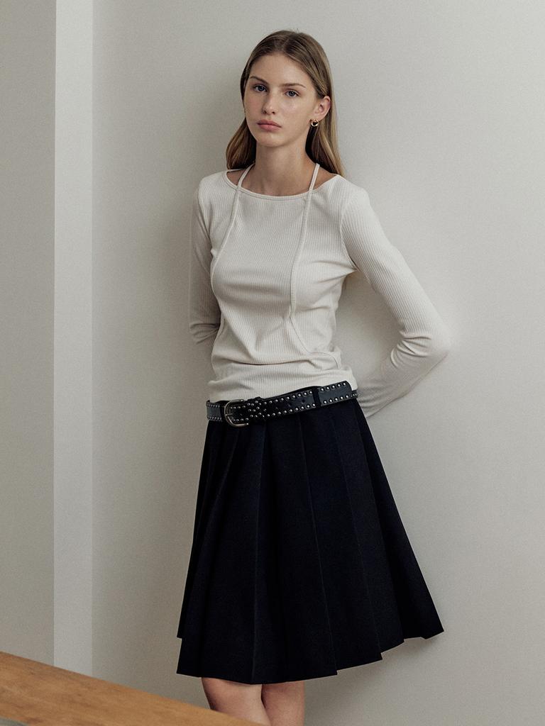 Hunch Shoulder Slit Strap T-Shirt (2Color)
