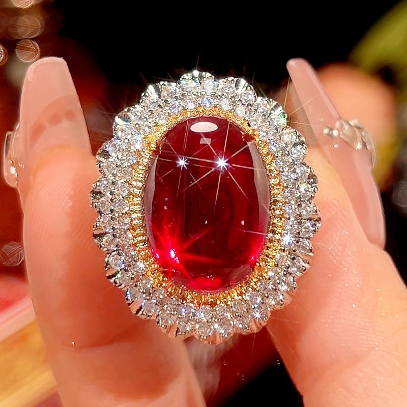 

Ювелирные изделия Имитация Красный Корунд Ретро Легкая Роскошь Набор Подвеска Главный Камень 13 * 18