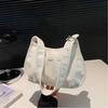 New trendy wide shoulder strap messenger bag crescent bucket saddle bag niche design versatile women's bag
