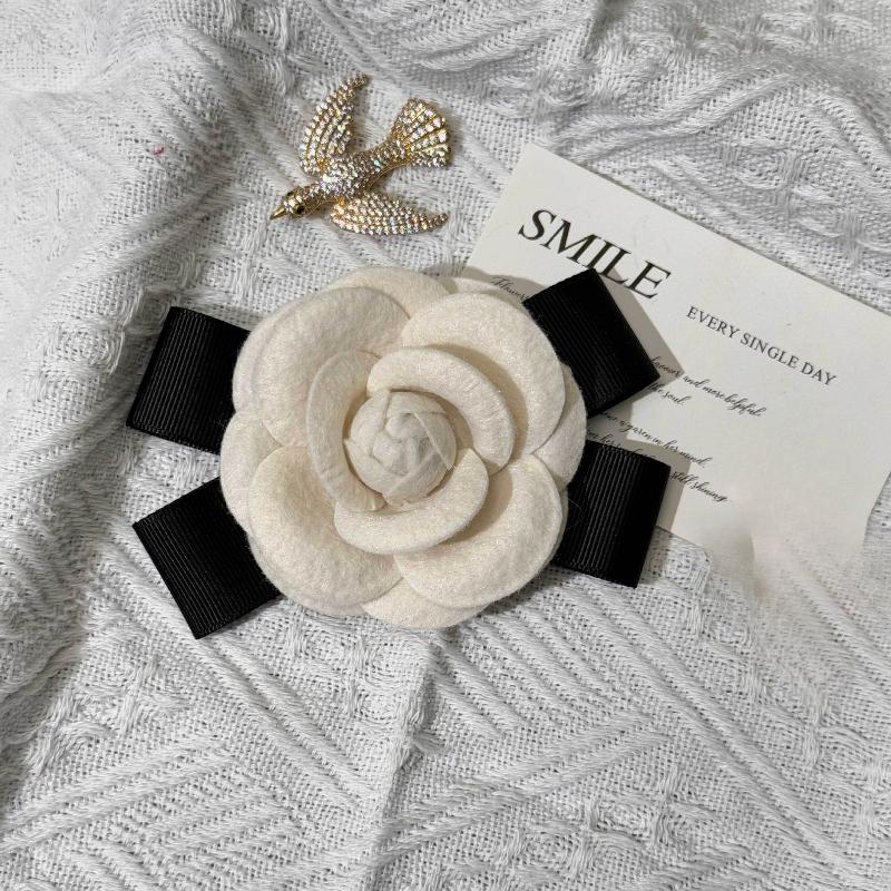 Nouveau Broche Fleur Camélia en Tissu Nœud Papillon Accessoires Col de Chemise pour Dames Épingles Broches Vintage pour Mariage Fête pour Femmes