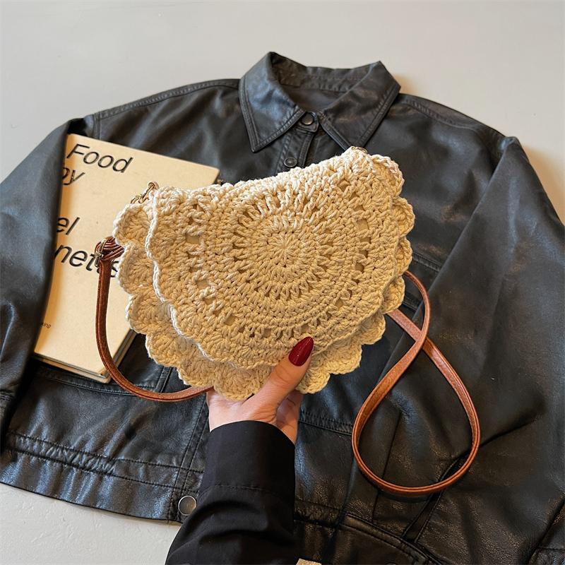 

Boho Crochet Shoulder Bags For Women Straw Woven Handmade Lightweight Cross Body Bag 2026 Summer Latest Designer Beach Handbags 21x17x4cm