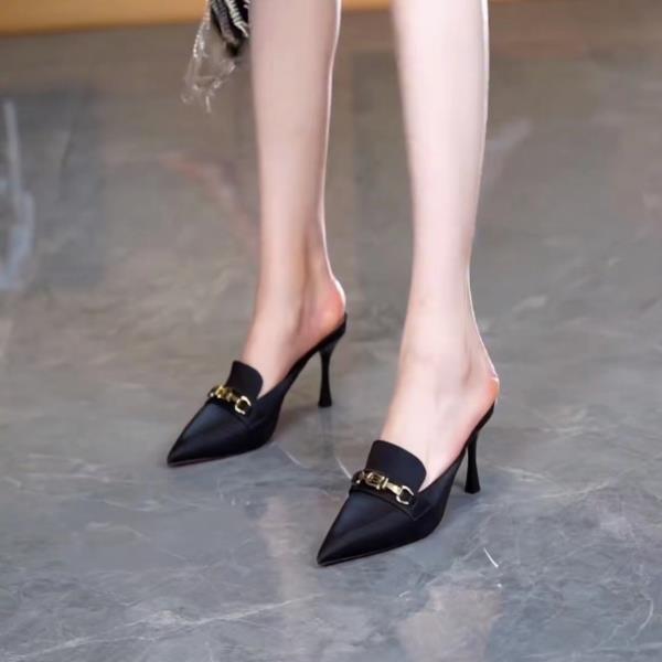 Fashion Female Shoes Rivet Slippers Heels Cover Toe Luxury Slides 2025 High Thin Designer Summer Pointed Fashion Shoes Woman's Slippers