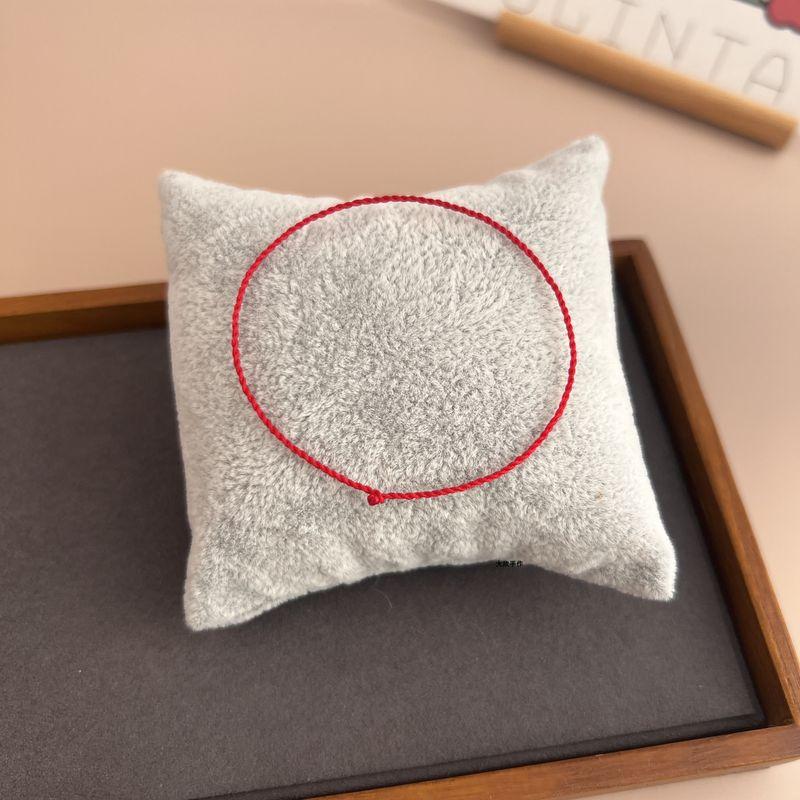 

Чрезвычайно тонкий минималистичный узор «косы» из красной нити ручной работы для младенца 20cm (suitable for net foot circumference 19)