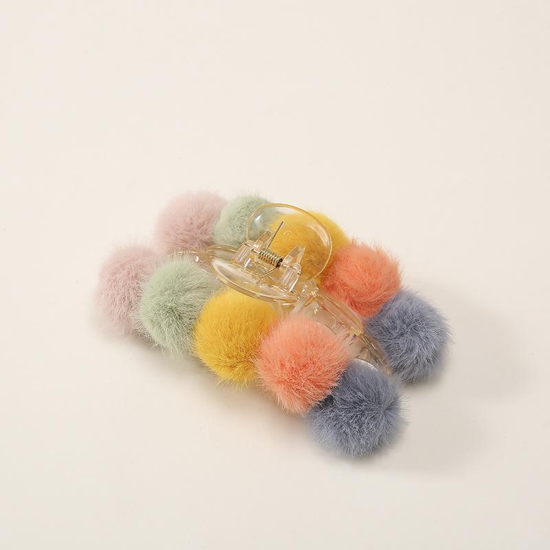 Women Pompom Hair Claws Winter Plush Hair Clips Large Acrylic Clip Girls Ponytail Hair Accessories Headdress