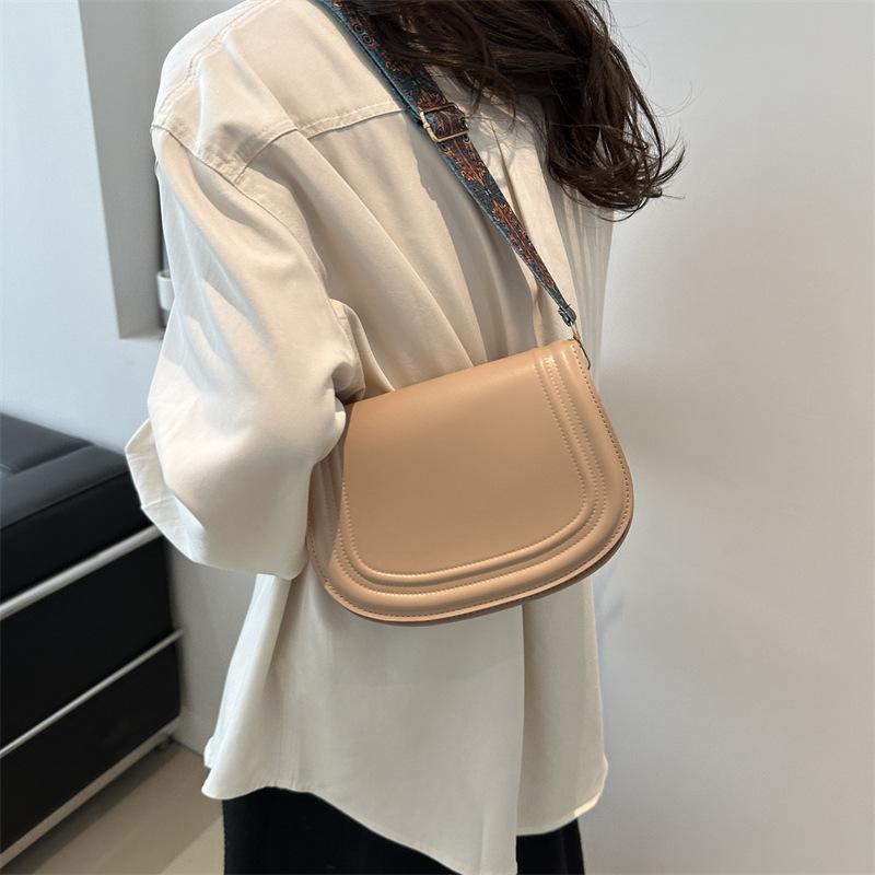 Yogodlns Fashion Small Flap Bag Designer Wide Strap Saddle Shoulder Bags Luxury PU Leather Crossbody Bag Trend Small Phone Purses
