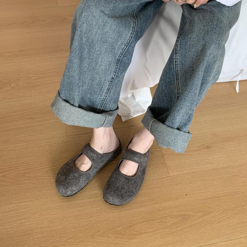 Korean version of one word with bag head round head half drag women 2025 autumn new wear thick bottom casual Birkencool slippers women