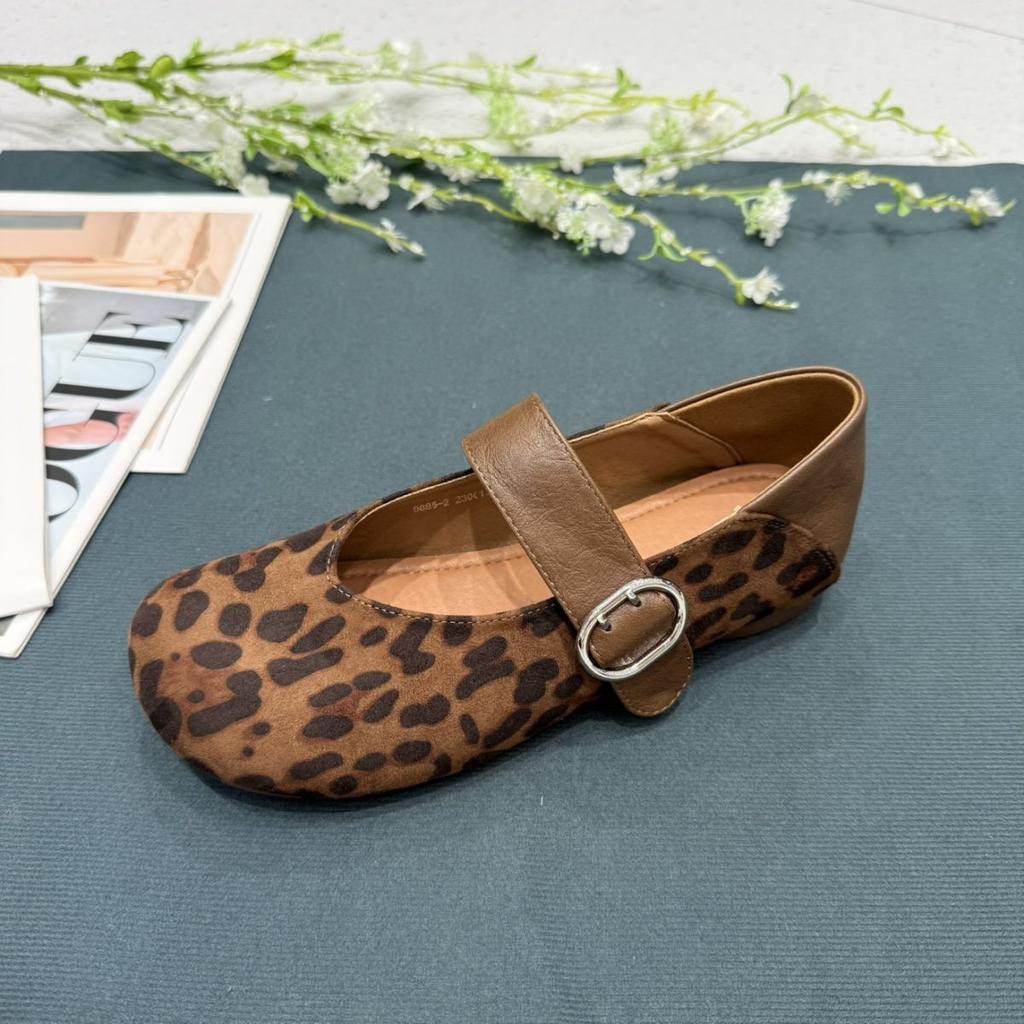 Korean Version of Round Head Suede with Single Shoes for Women In the Autumn of 2025, New Retro Leopard Print Fashionable Mary Jane Small Leather Shoe