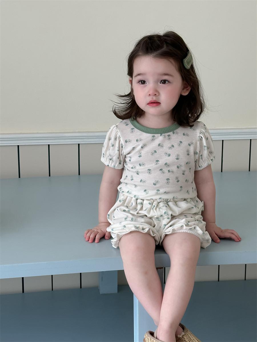 

Charming Girls Summer Sleep Set Soft Cotton Fabric Adorable Floral Short Pants 100cm зелений