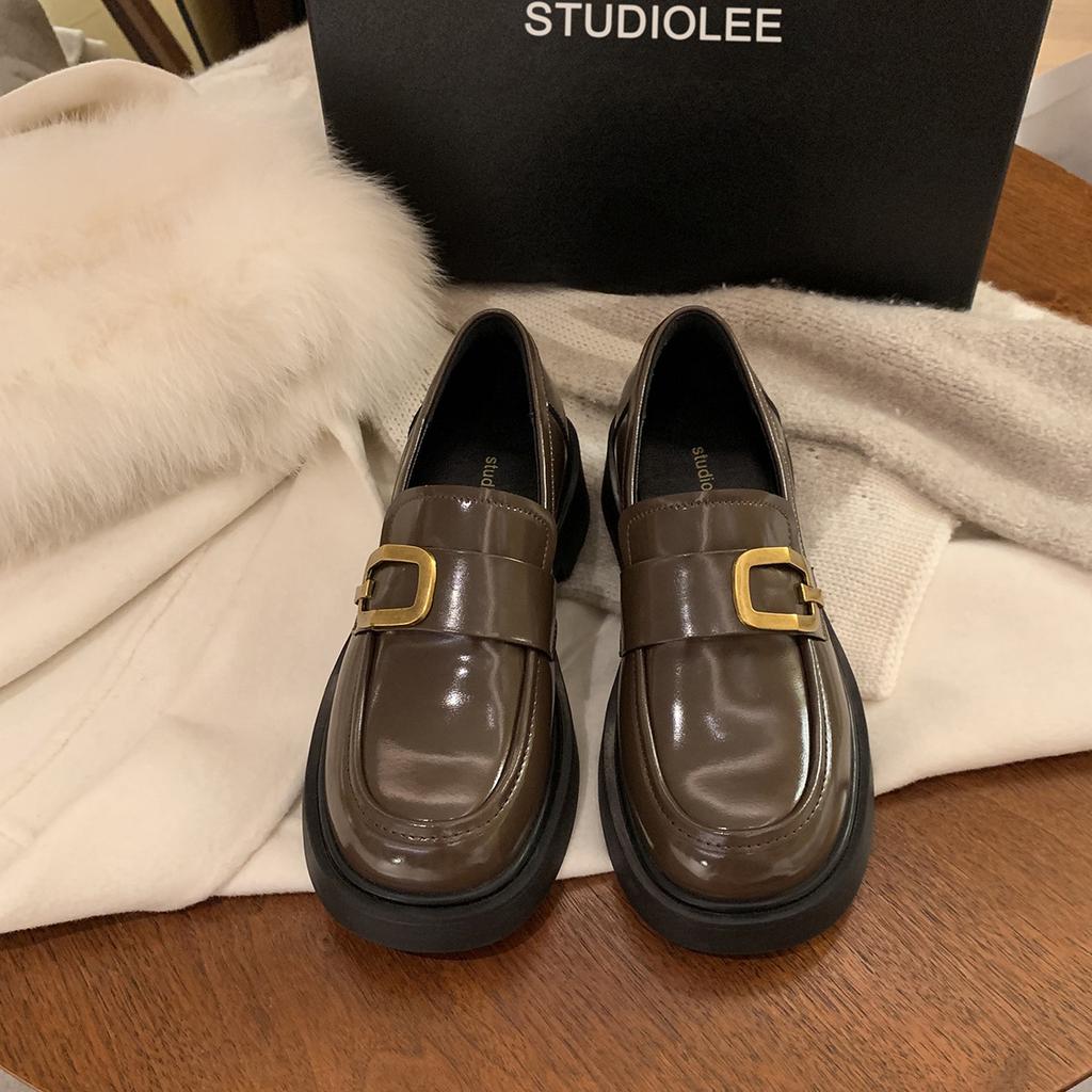 Rindslederversion~ Traubenmutter echtes Leder edle goldene Schnalle eckige runde Spitze britisches Stil faule dicke Absatz Slipper Damen kleine Lederschuhe