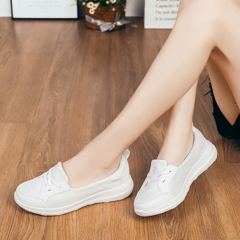 Women’s Moccasins Casual White Walking Shoes Summer Black Lightweight Beach Shoes for Mother Large Size