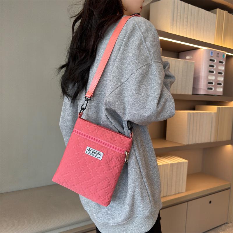 2024 Trendy Minimalist Argyle Handbags: Women's Crossbody & Shoulder Bags