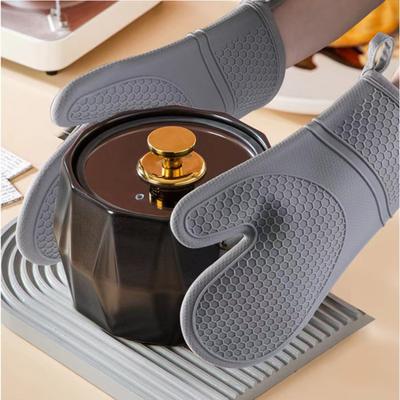 Topflappen- und Topfuntersetzer-Set Hitzebeständige Küchenhandschuhe mit rutschfester Silikonoberfläche Extra lange Ofenhandschuhe und Topflappen zum Kochen Backen