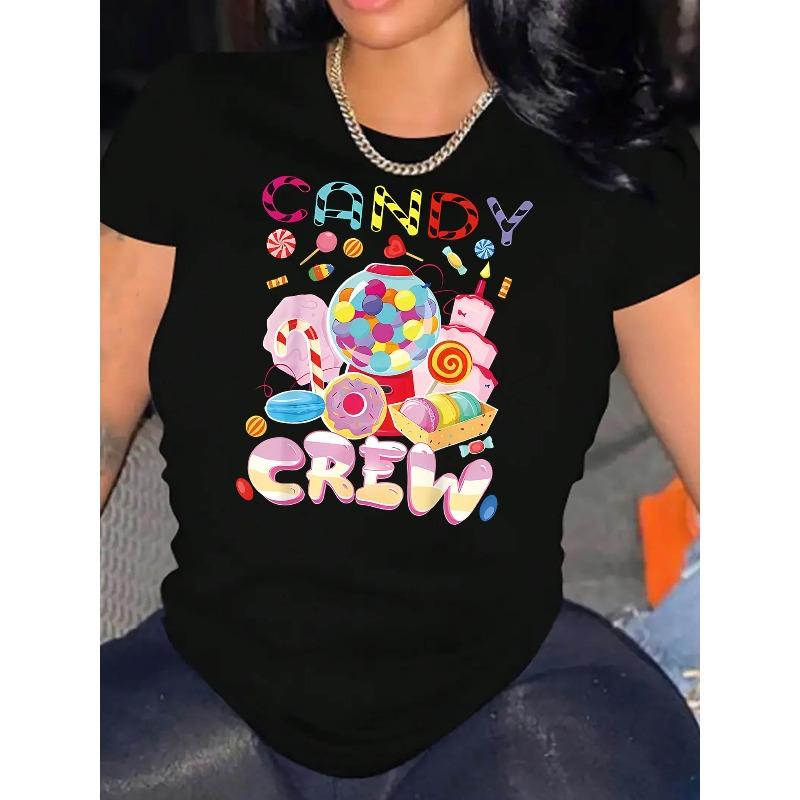 Camiseta Feminina de Manga Curta Tamanho Europeu com Estampa Colorida de Doces e Balas - Letras em Inglês e Padrões de Cana - Casual com Gola Redonda